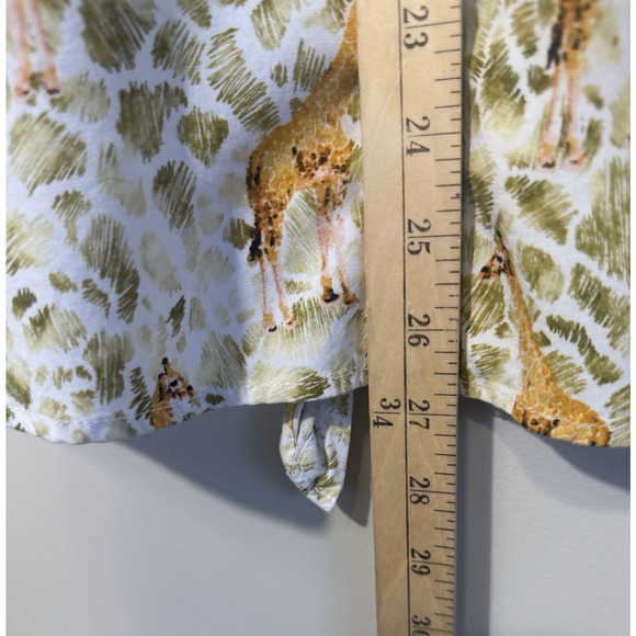 Jane & Delancey Womens Small Giraffe Blouse Button Front Short Sleeve Safari NWT - Picture 8 of 10